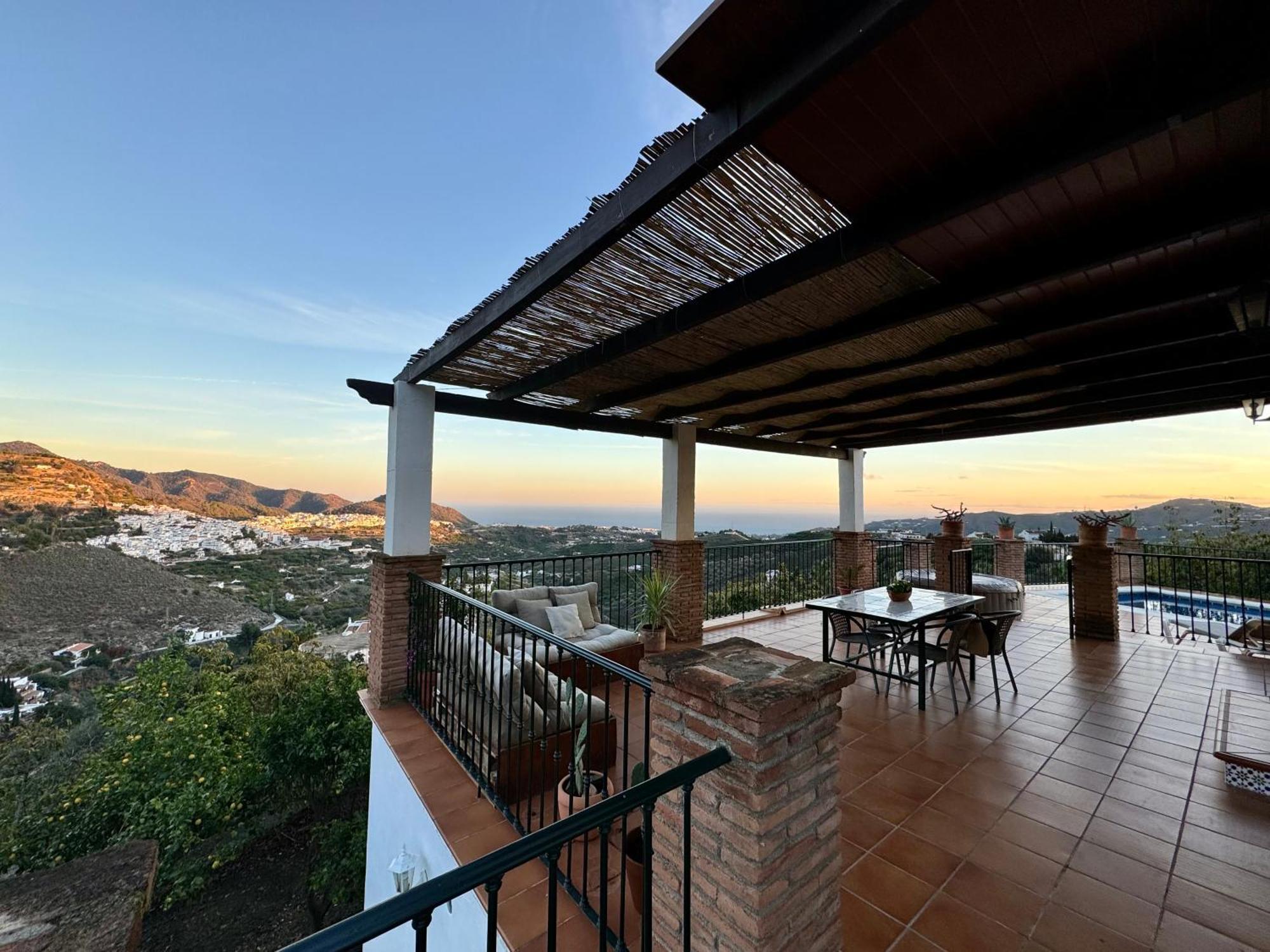 Villa En Frigiliana Con Piscina, Jacuzzi Y Espectaculares Vistas Exterior photo